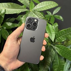 iPhone 16 pro - T-Mobile - Metro by T-Mobile 10-10 condition