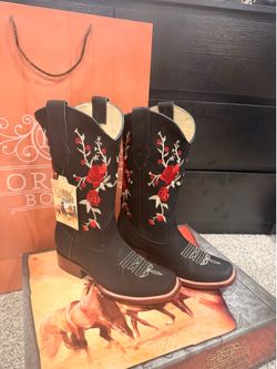 Botas Flores Rojas