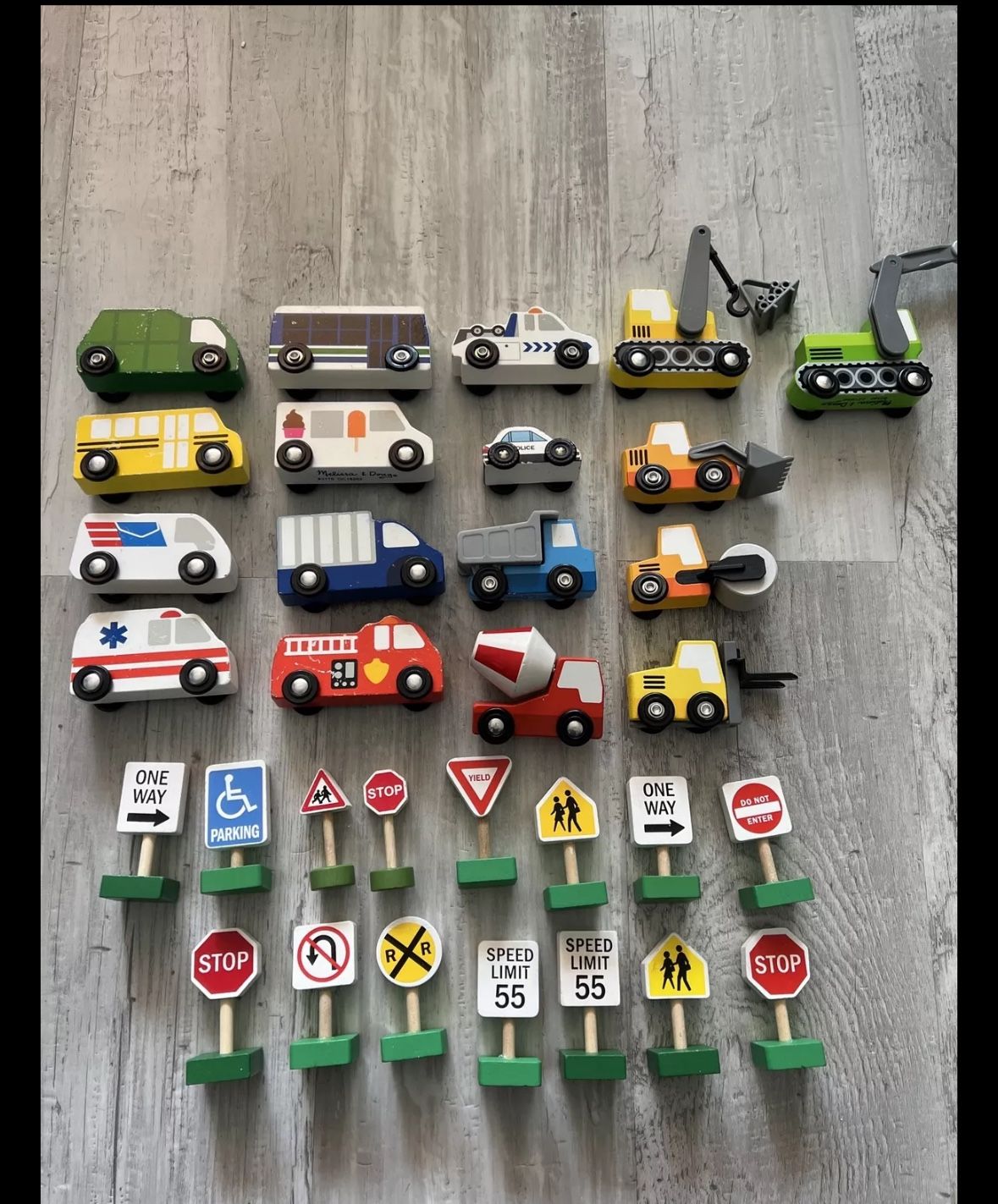 Mellisa Wooden Town City Figures Cars Toys 