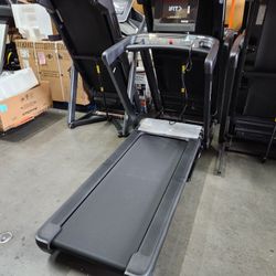 Nordictrack T series 9 Treadmill- 20x60 belt -650$
