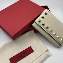 Valentino Garavani Ivory Rockstud Wallet