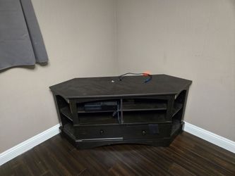 Corner TV stand
