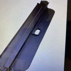 04-10 BMW X3 Rear Retractable Truck Cargo Cover Make Offer