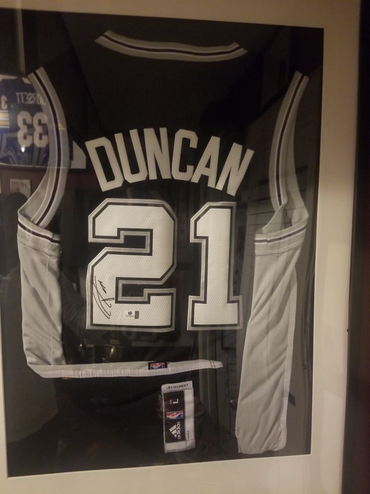 Tim Duncan Autographed San Antonio Spurs Jersey Framed