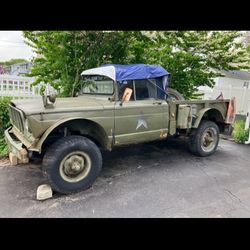 1967 Kaiser M715 military Jeep pick up truck