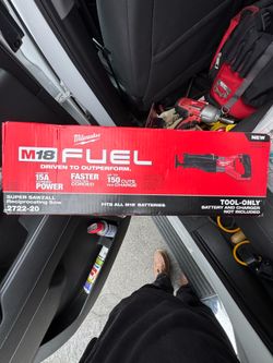 Milwaukee Fuel M18 Sawzall