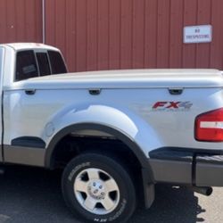 Used 2004 F150 Sidestep Fiber Glass Bed Cover