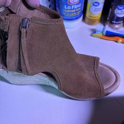 Women’s Sued Wedge Sandals 