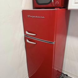 7.3 C.u Ft Apartment size Retro Red Frigidaire 