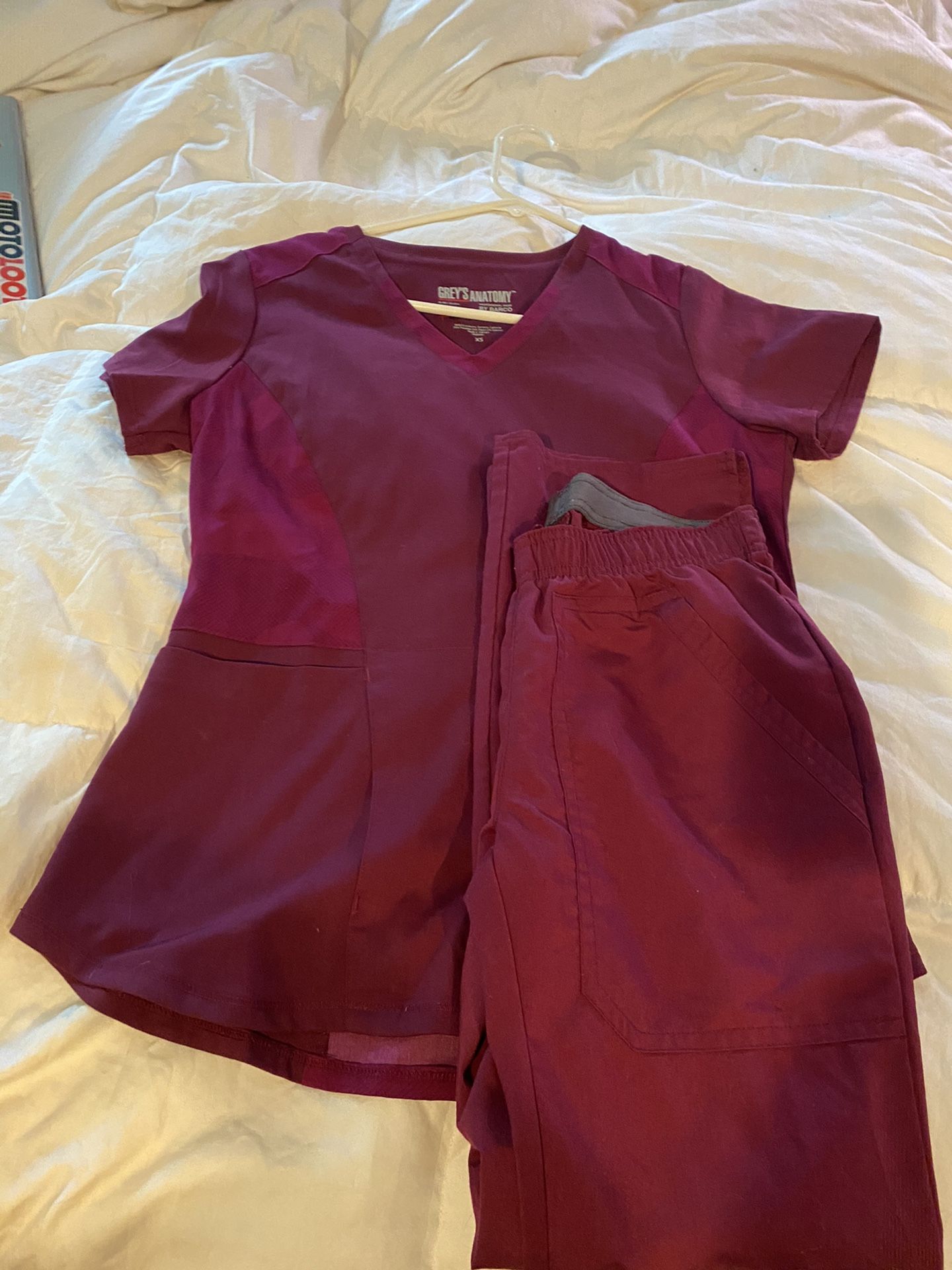 greys anatomy XS scrubs top and pants