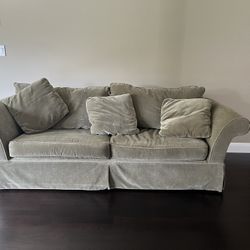 Couch ,Chair And Ottoman (Make offer)
