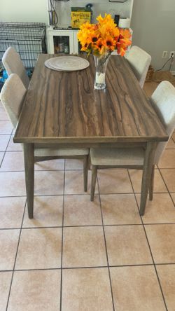 Wooden Kitchen Table Set/Chairs Included
