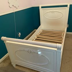 Decorate White Twin Bed 