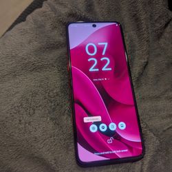 Motorola Razr ultra 2025 1tb pink