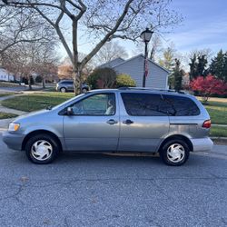 2000 Toyota Sienna
