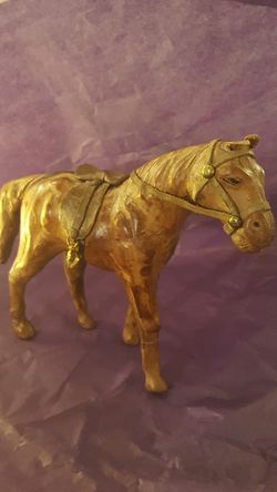 Beautiful Vintage 26 x 29 inch Leather Horse Sculpture Figure with Glass Eyes