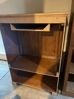 Entertainment center