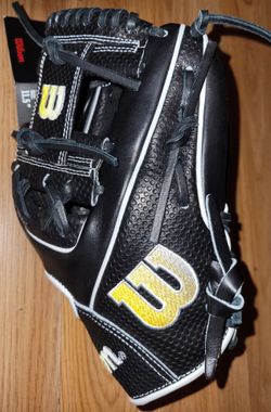 Brand New Wilson A2000 SC86 11.5" Infield Baseball Glove 1786 Spin Control Black