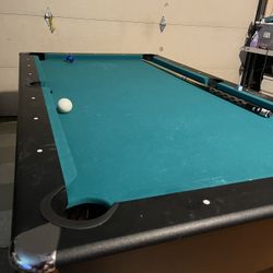 8ft billiards table