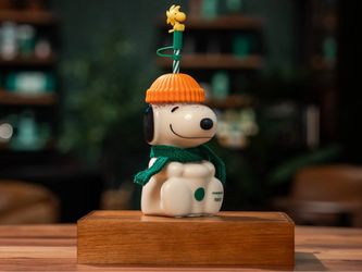 Starbucks snoopy cup