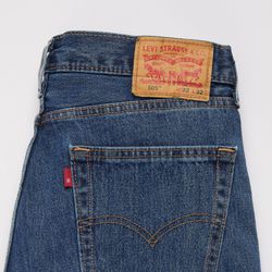 Levis Men’s 505 Regular Fit Jeans