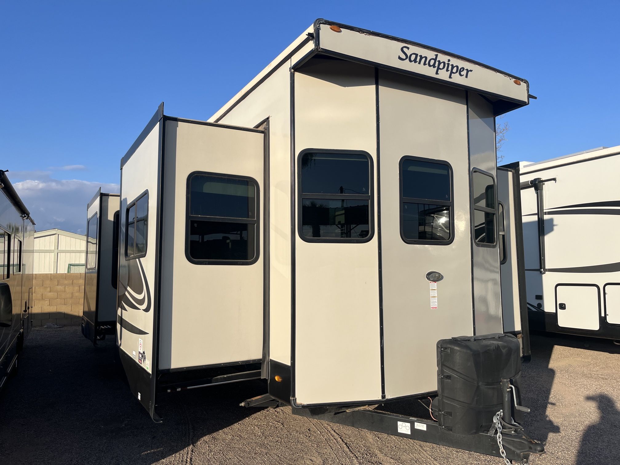 2021 Forest River Sandpiper 420FL