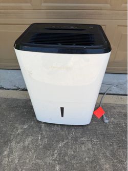 Frigidaire 50-Pint Dehumidifier – Works Great – Cleaned – Missing Filter & Cover