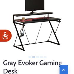 Gaming desk 