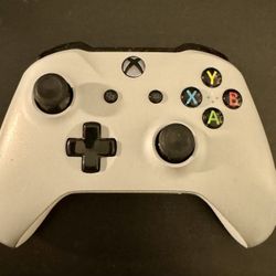 GREY XBOX CONTROLLER