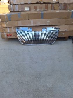 GMC  yukon 2007/2014 FRONT GRILL