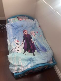 Frozen toddler bed  with mattress