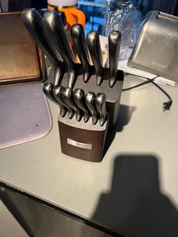 Knife set with block