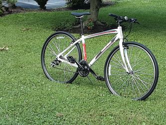 New condition....Hishiki Manitoba 17 bike.... perfect