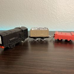 Thomas & Friends Trackmaster Diesel Mattel 2013 With Two Cargo Cars Tested/Works