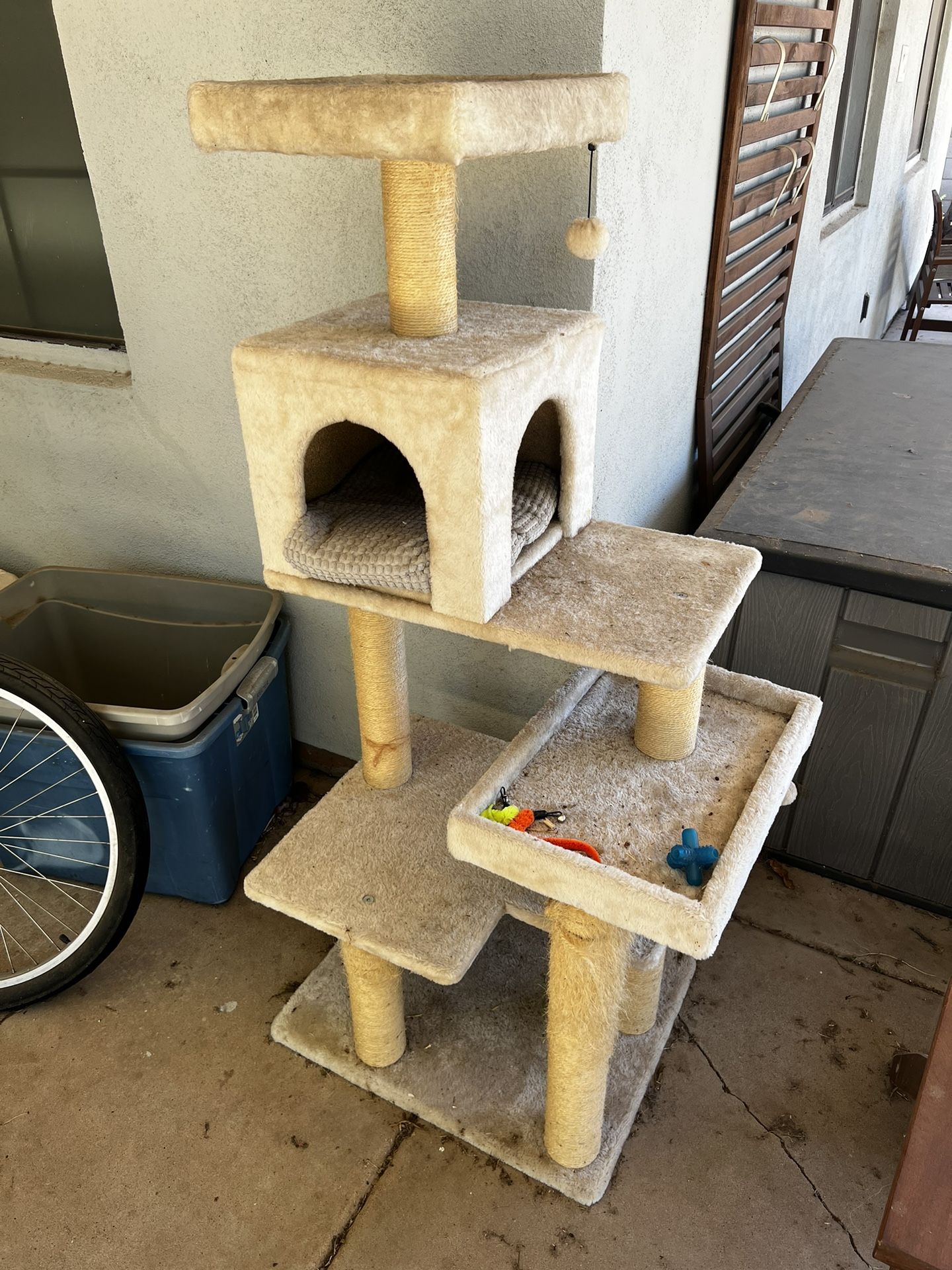 Cat Tower for Sale in Phoenix, AZ OfferUp