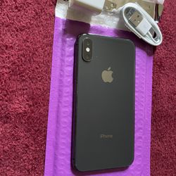 Unlocked iPhone XS 64gb 