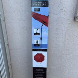 9 ft. Round Patio Umbrella - New