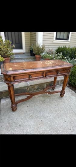Traditional wooden console / sofa / entryway table with 2 drawers