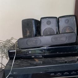 Samsung DVD Video With Speakers 