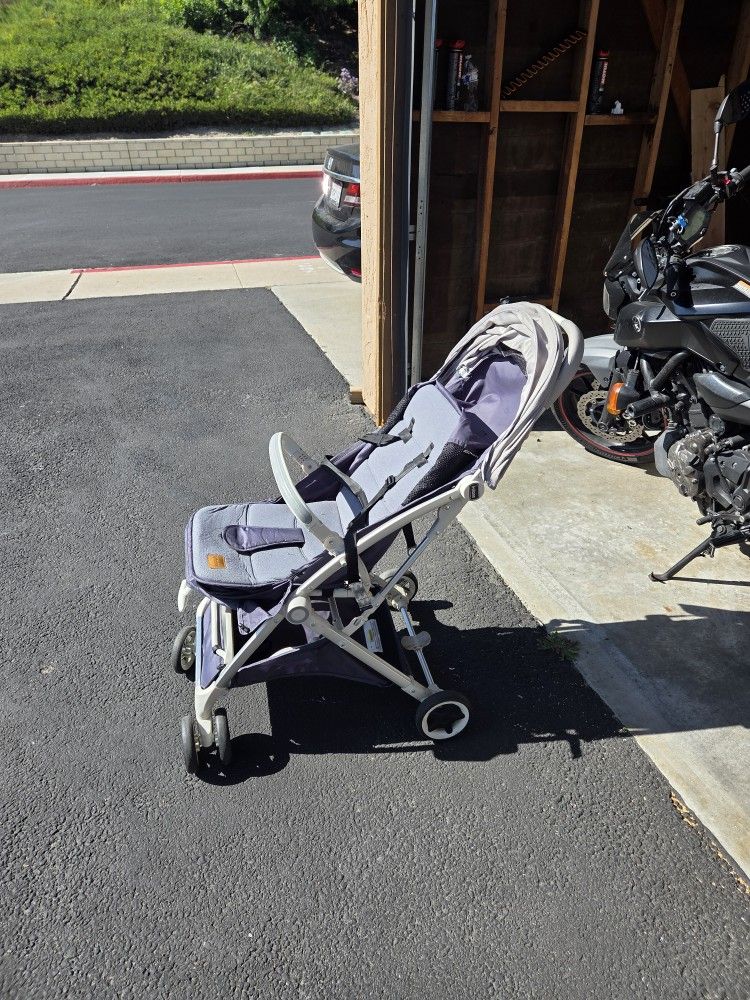 INFANS Lightweight Travel Stroller