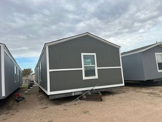 18x80 huge singlewide mobile home used repo refurbished remodeled 2021 Clayton