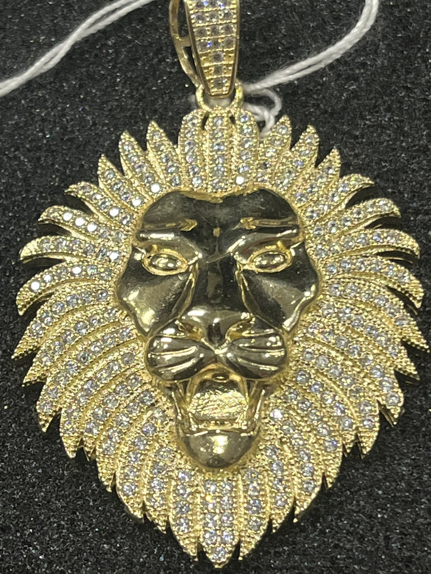 14k Gold Lion Charm With Cz 14.9 Grams 1-5/8” X 2” (contact info removed)-2