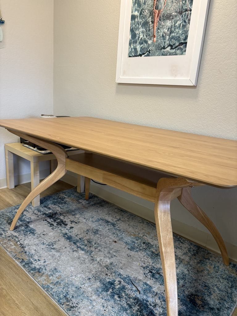 Dinning Table