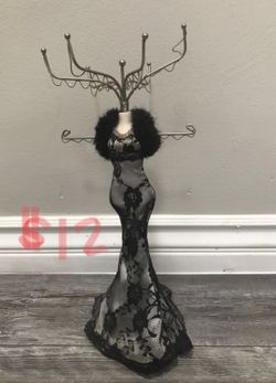 Jewelry holder