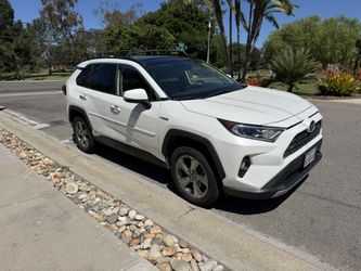 2019 Toyota Rav4 Hybrid AWD Limited, super low 34k miles