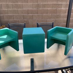 Kids 3 Piece Chair/table Set 