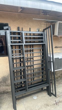 Heavy duty bunk bed