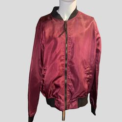 Swiss Cross Maroon Burgundy Hooded Bomber Jacket Size MM  Super cool pre-owned Swiss Cross Maroon Burgundy Hooded Bomber Jacket in size MM. 