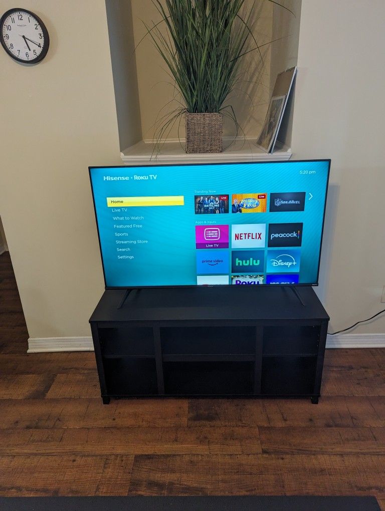 43" Hisense tv and Stand For $150! 