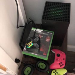 Xbox With One Remote 